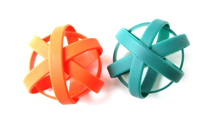 How to Use Silicone Wristbands as Smart Advertising Tools